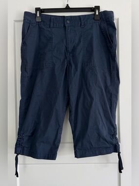 Lee Women’s Relaxed Fit Mid Rise Slate Blue Capris with Ruched Hem, Size 14